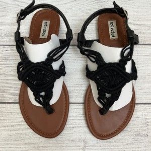 Not Rated Black Crochet Thong Strappy Sandals Women's Size 7